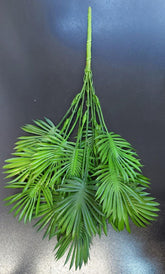 Ramură decorativă artificială palmier – model cu frunze late și aspect tropical